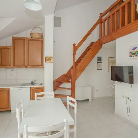 House Koloc Apartment Bol