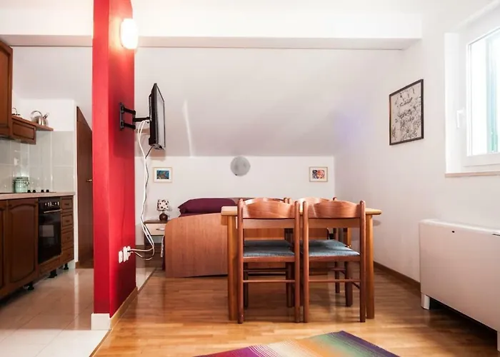 דירה House Koloc בול