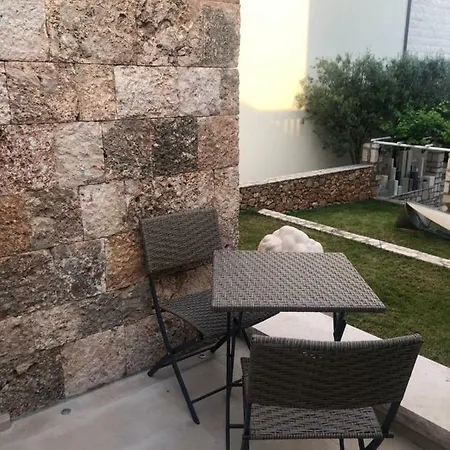 House Koloc アパート ボル